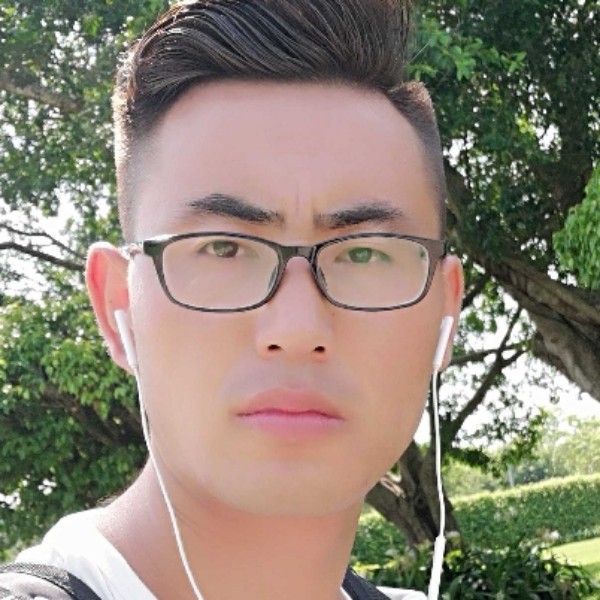 平行的世界的照片