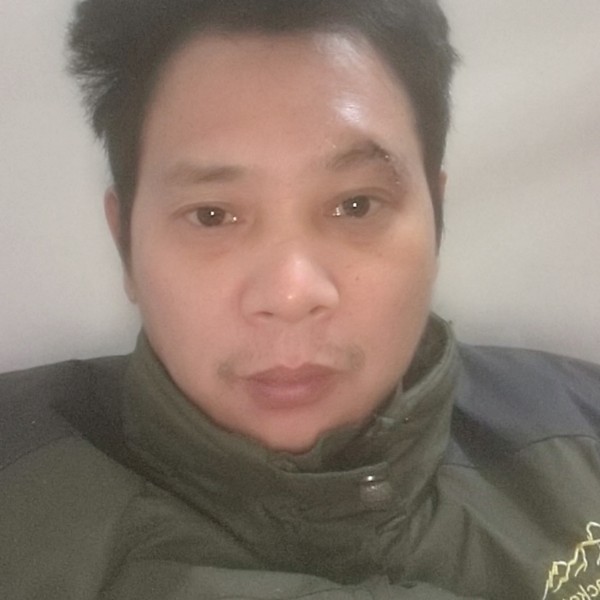 文静台灯的照片