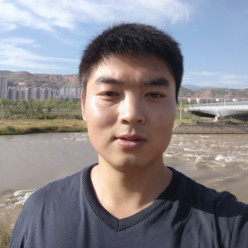 忐忑化羽的照片