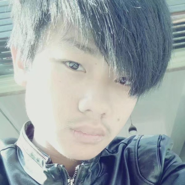 女王倾心妩媚的照片