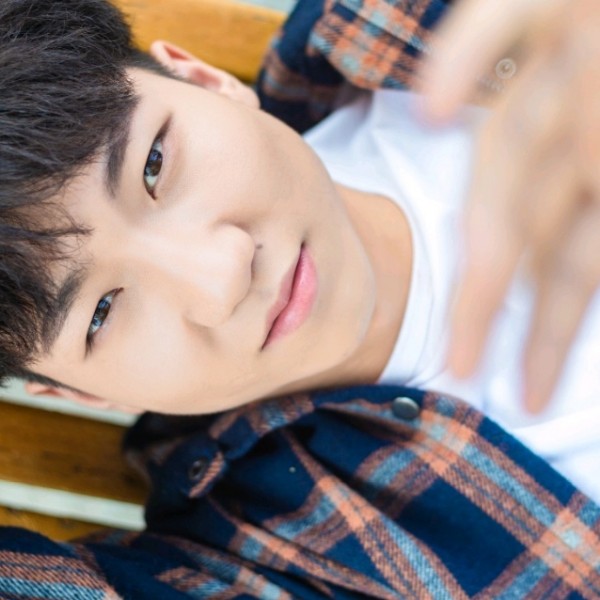 停止微笑的照片