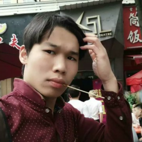 吴爱理的照片