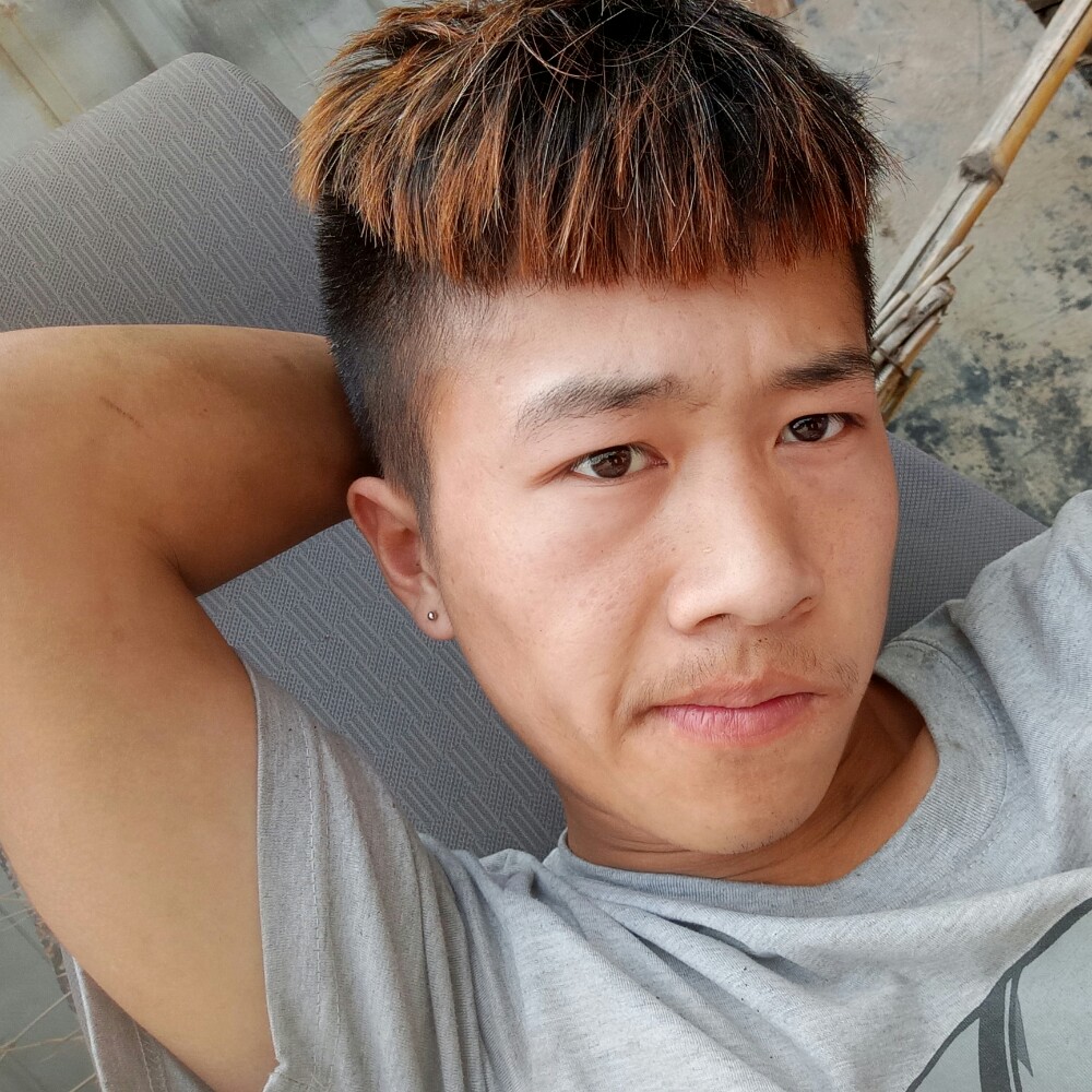 孤独的男孩00的照片