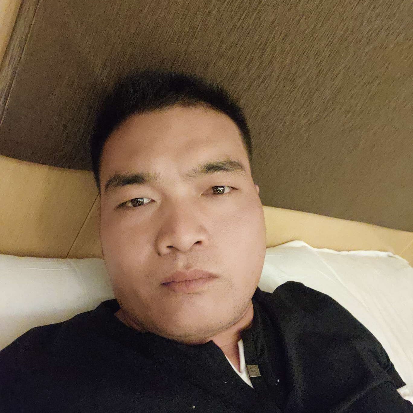 泥猴桃蹙眉外向的照片