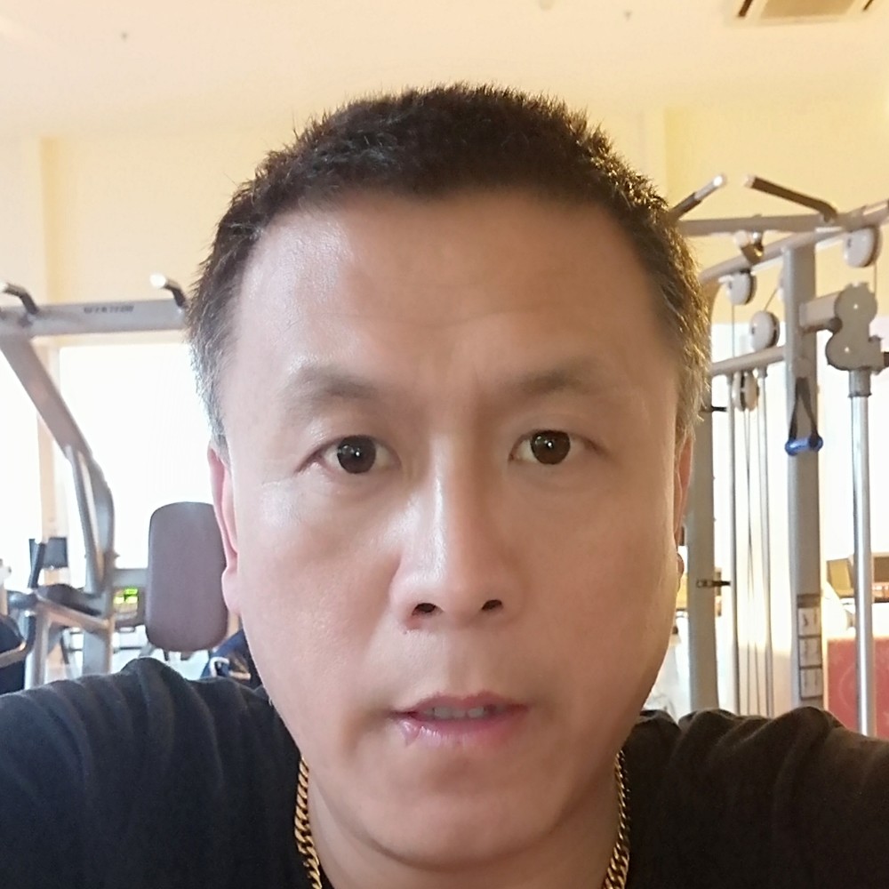 健壮晨阳的照片