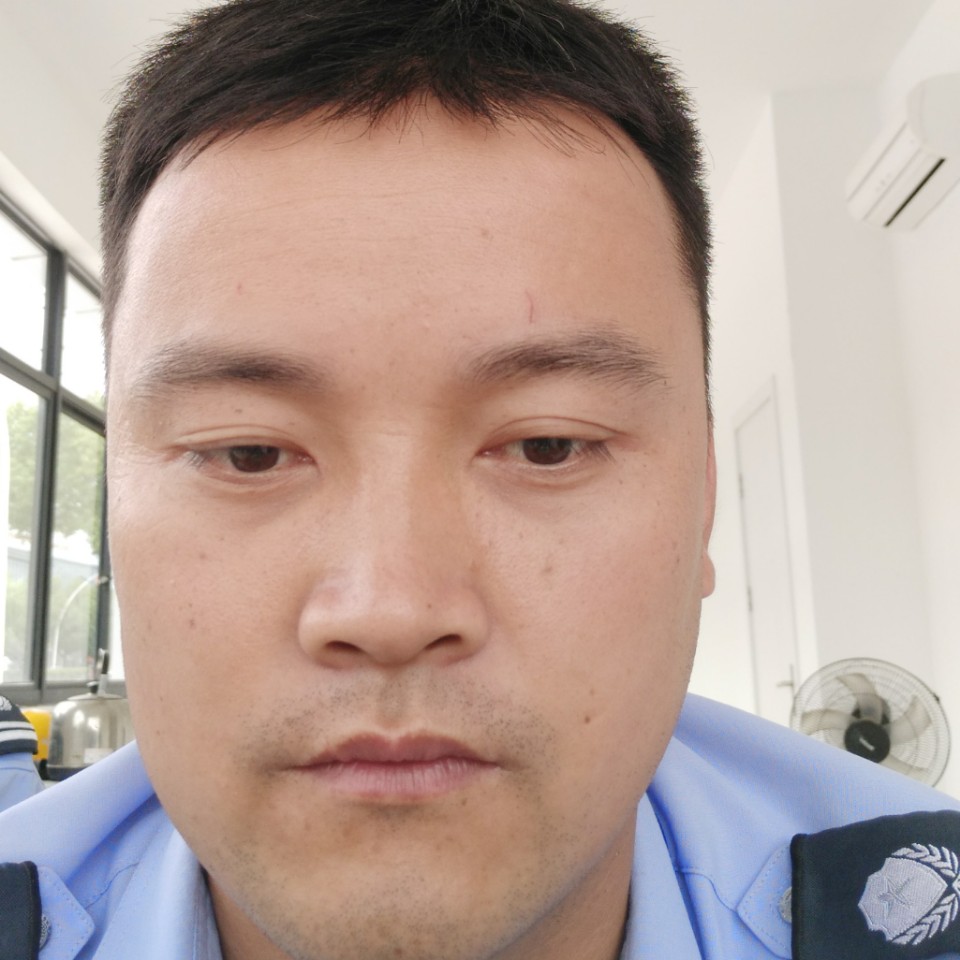 整齐初妆的照片