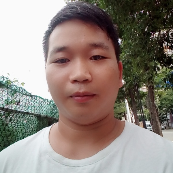 诚心回眸冷月的照片
