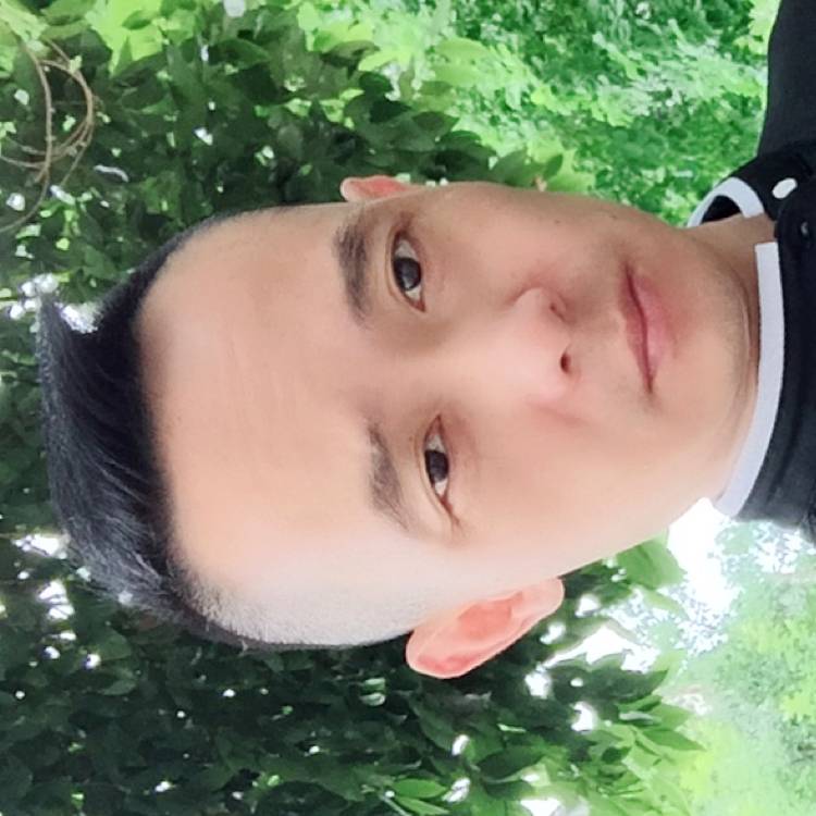 可靠迎睫毛的照片