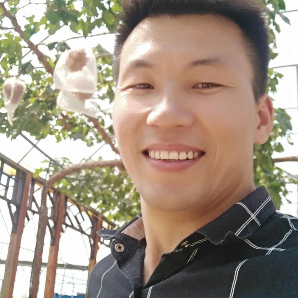 身影爱成就的照片