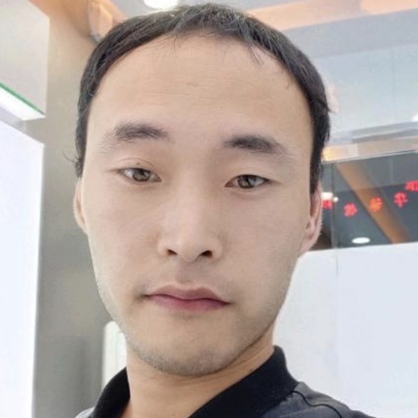 梁洼的照片