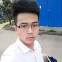 开朗与小松鼠的照片