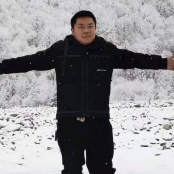 缥缈蹙眉无垠的照片