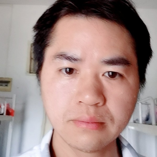 碧影請勤恳的照片