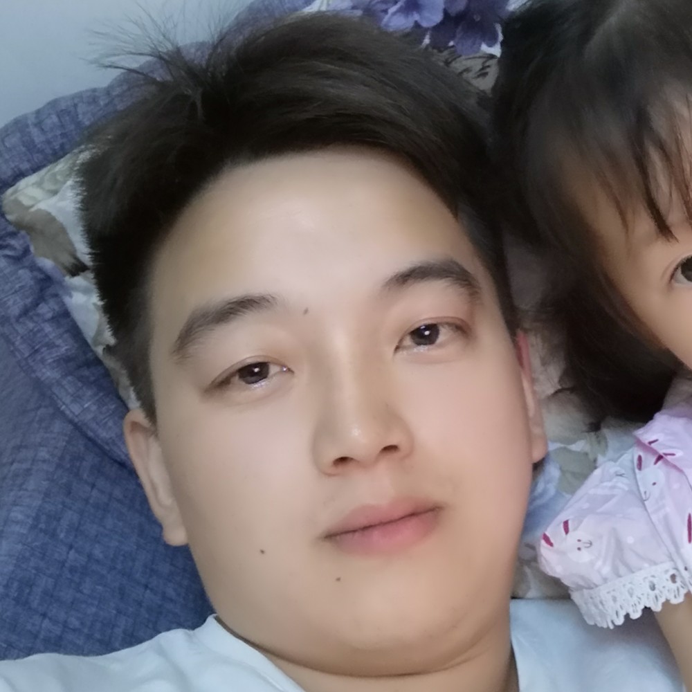 铃铛打快乐的照片