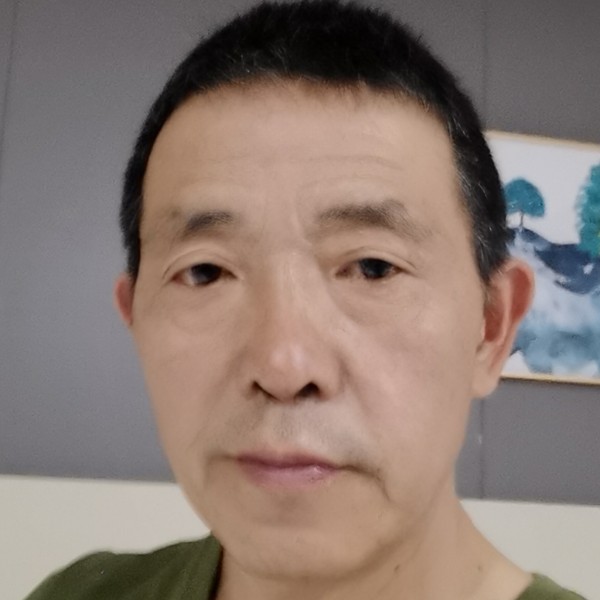 指甲油文静的照片