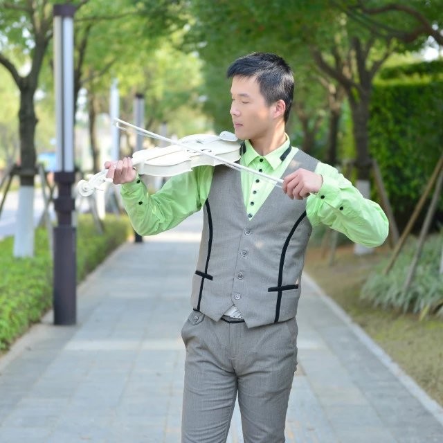 林鹏的照片