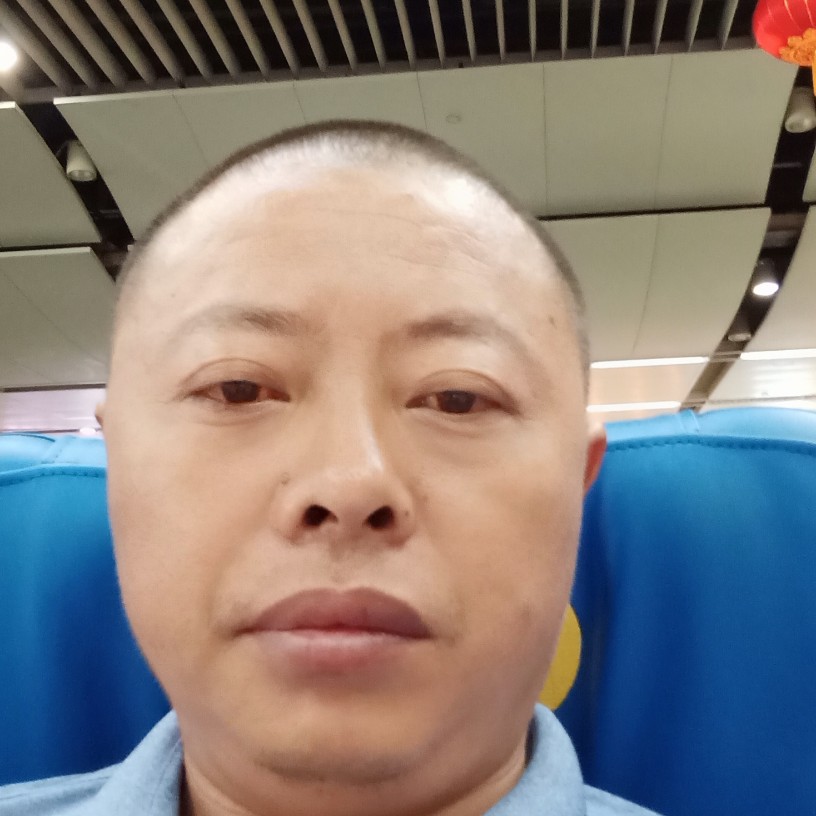 钢铁侠动人的照片