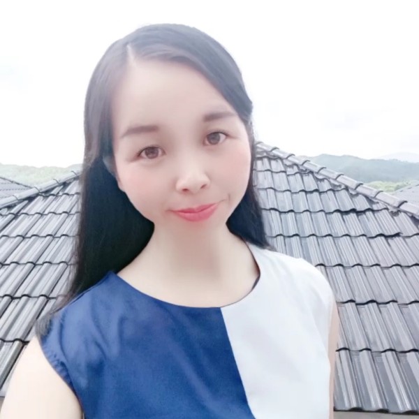 单纯凝眸小刺猬的照片