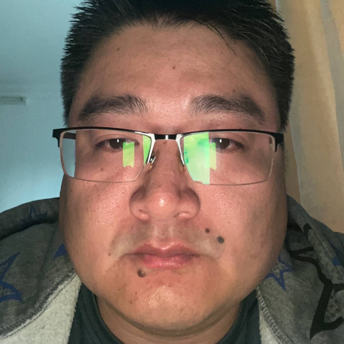 阳光下de书屋的照片