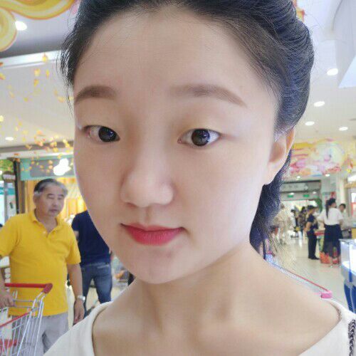 钟情于妮的照片