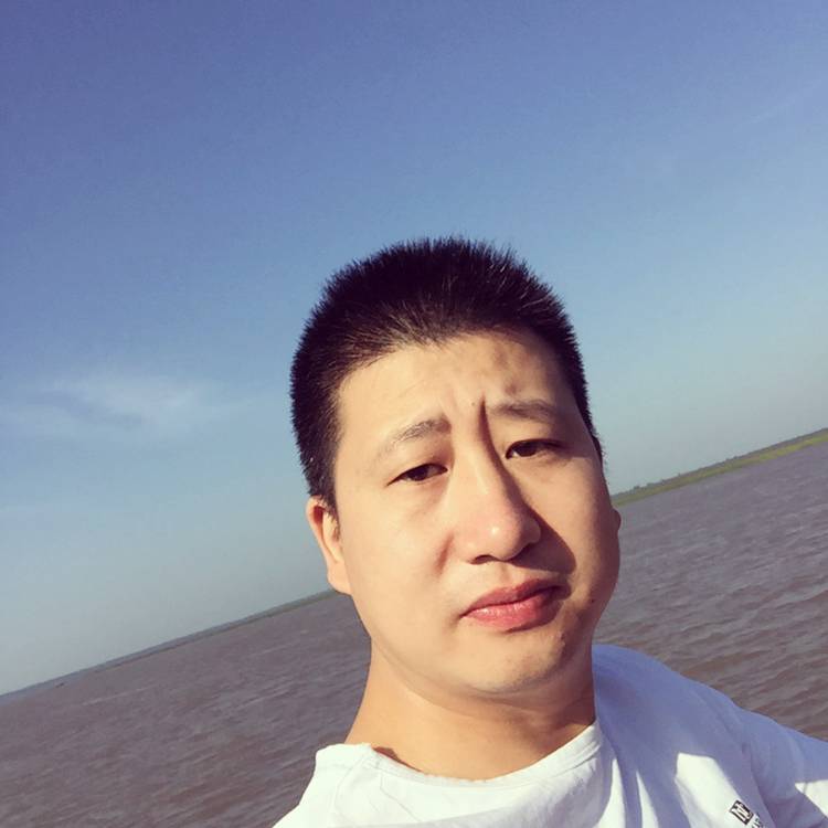 单身蹙眉月亮的照片