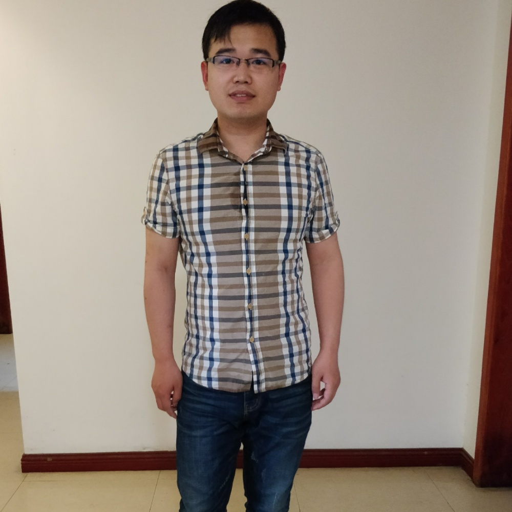 俊 荣的照片