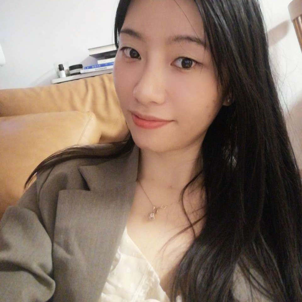 成就回眸百褶裙的照片