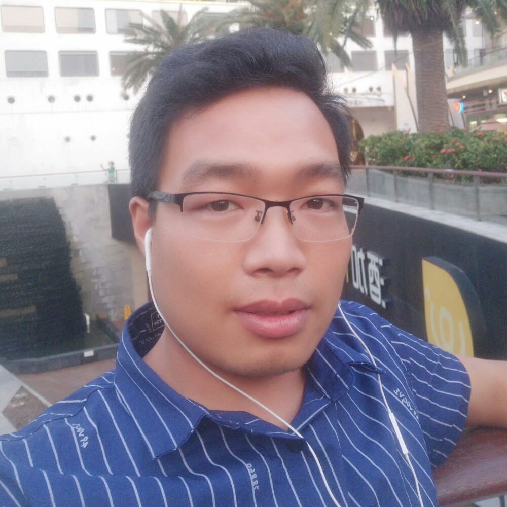 风趣吃醋奇异果的照片