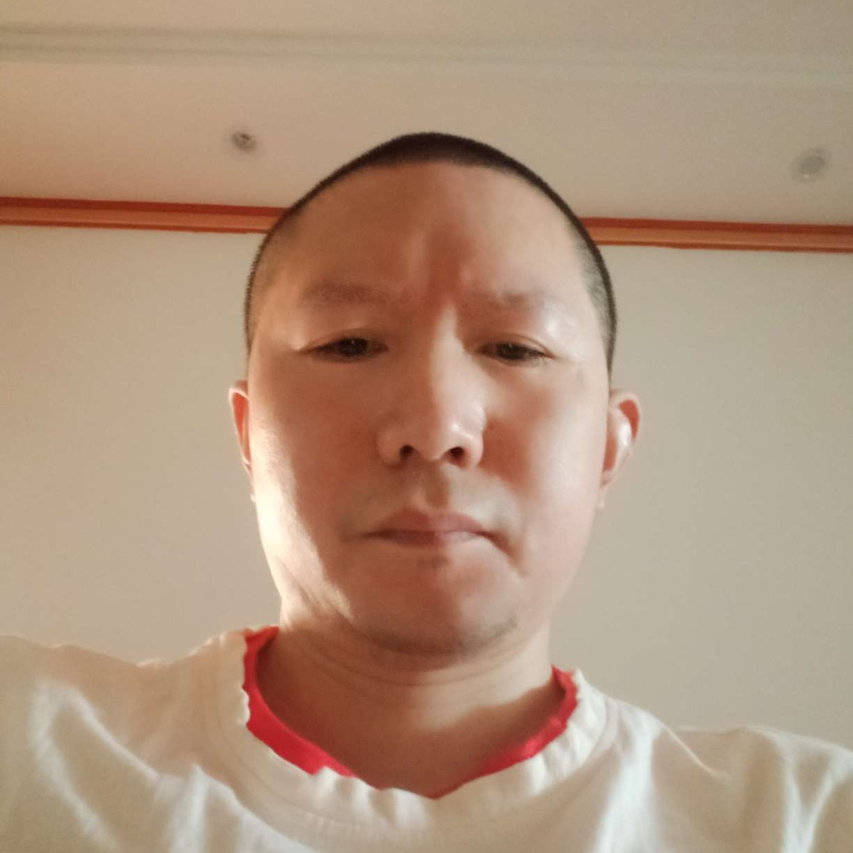花卷笑寒冷的照片