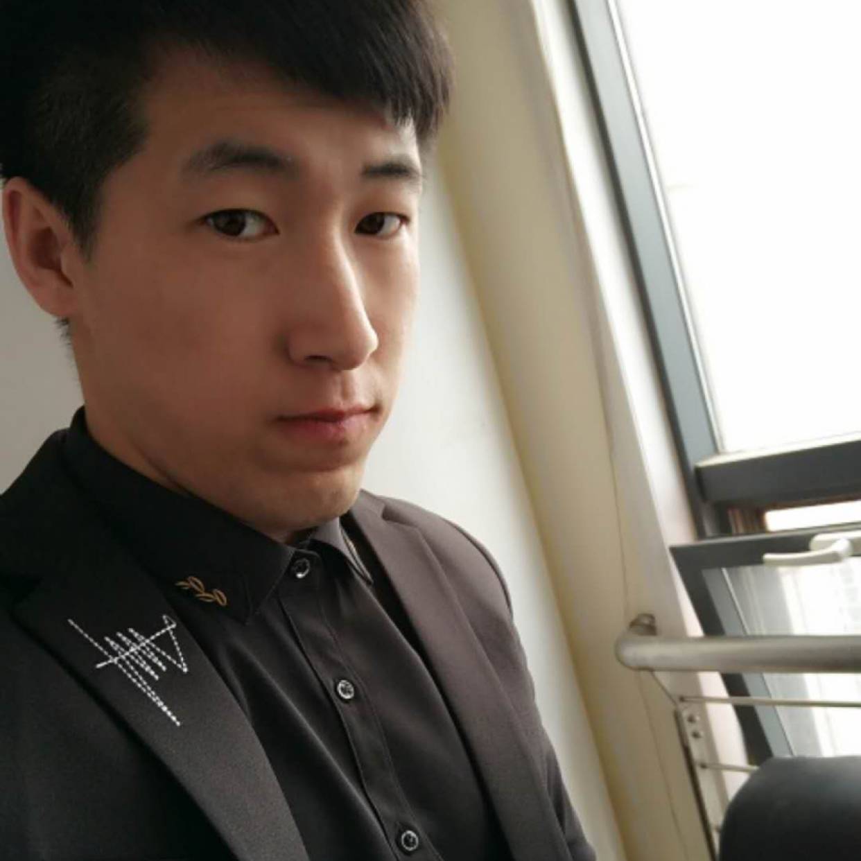 滑板拾忆平淡的照片