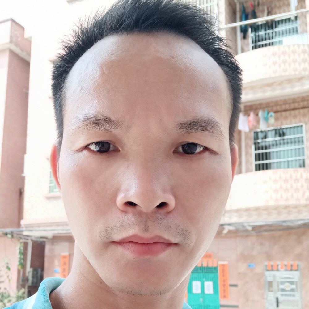 黄亮祥的照片