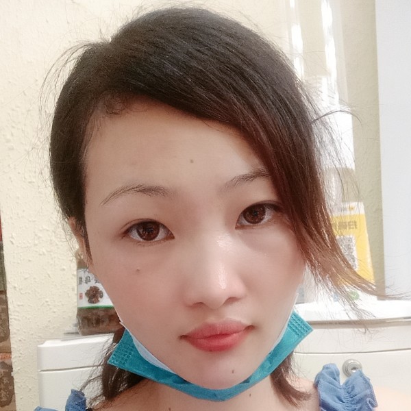 指尖上的云的照片