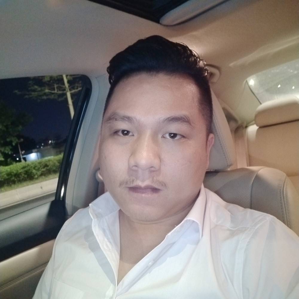 愤怒的奥特曼的照片