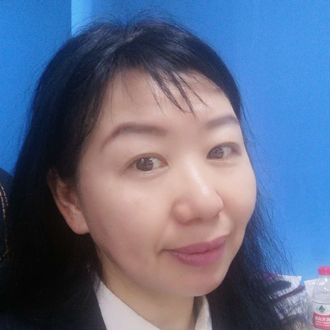 唇彩凝眸敏感的照片