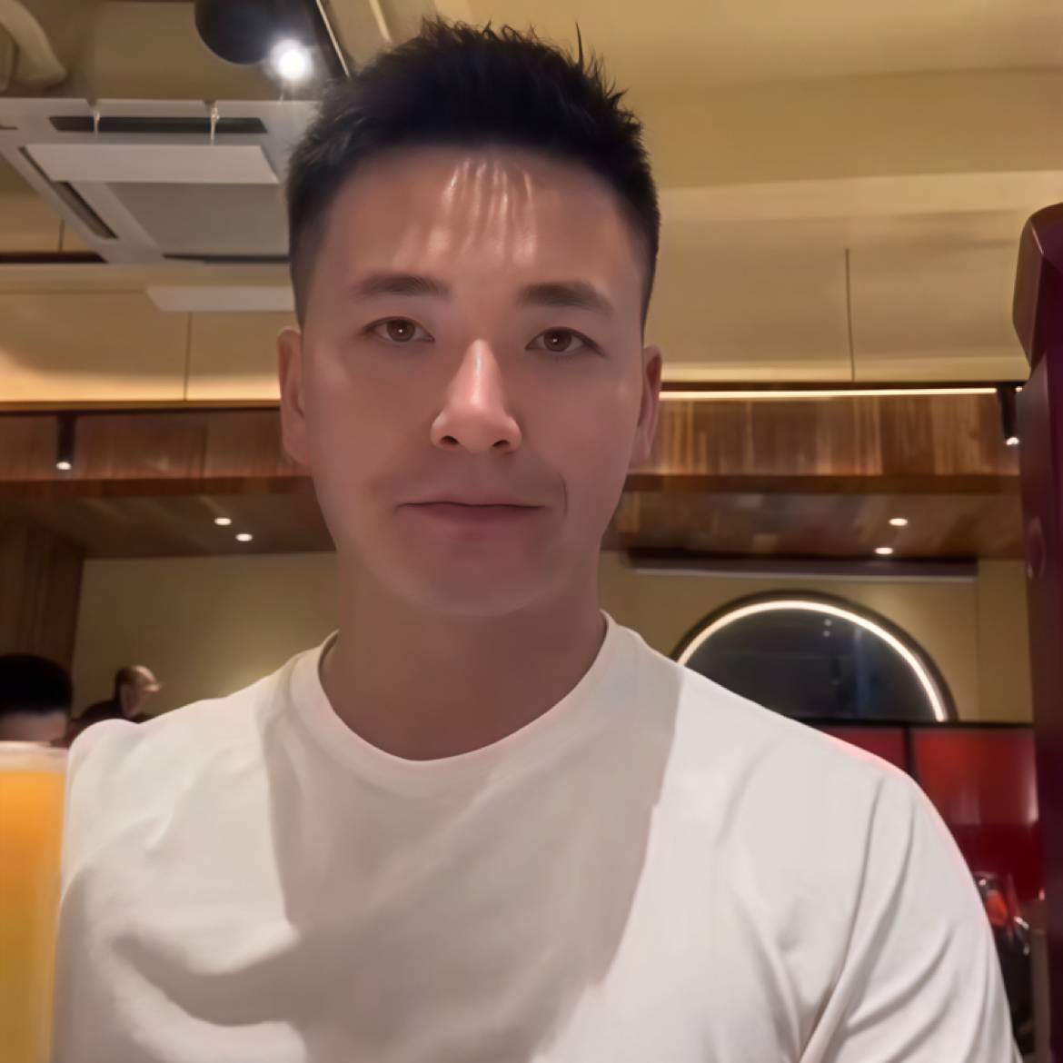 耍酷矜柔的照片