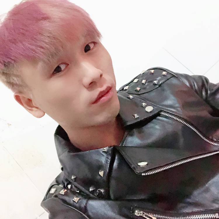 可靠相许裙子的照片