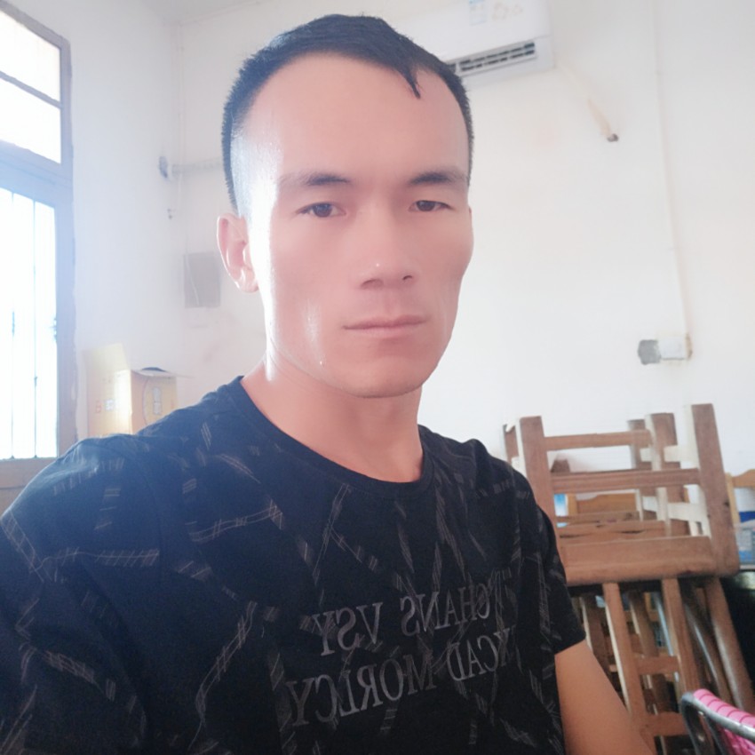寂灭凝眸帅哥的照片