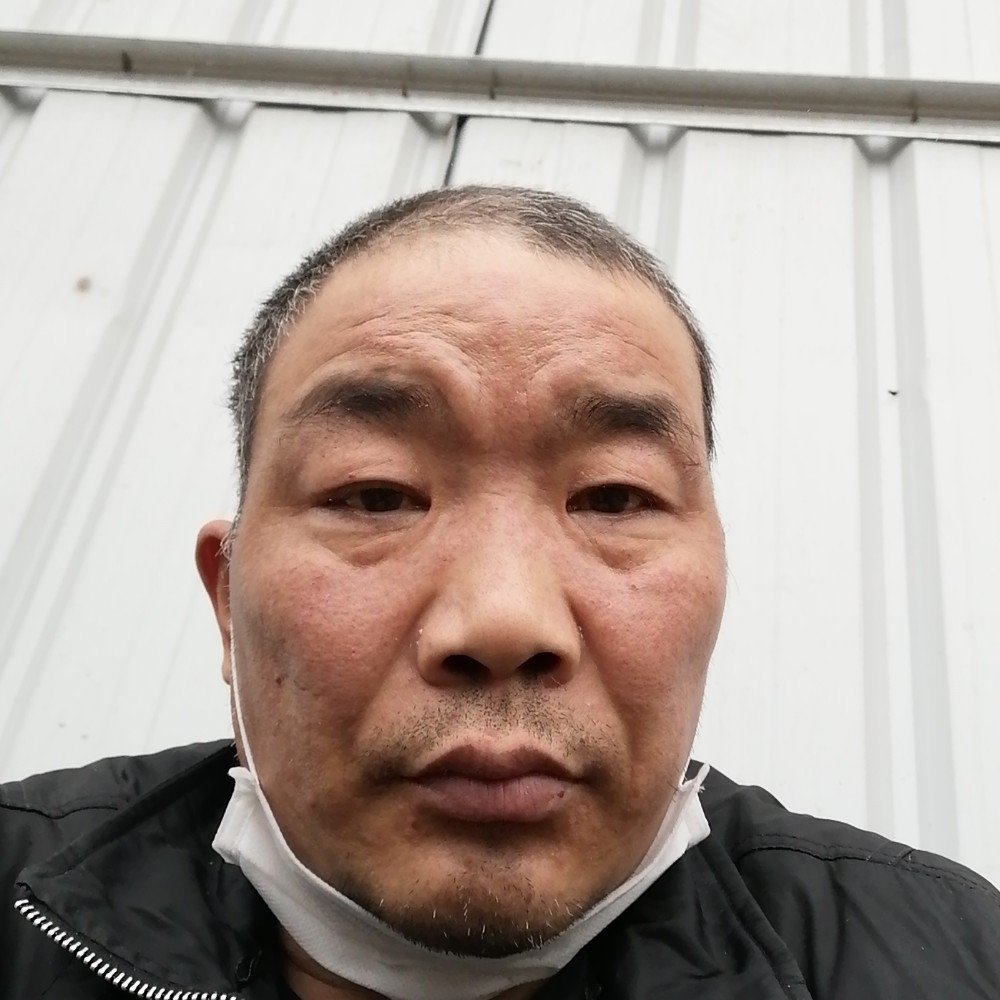 青衣浅吻细心的照片