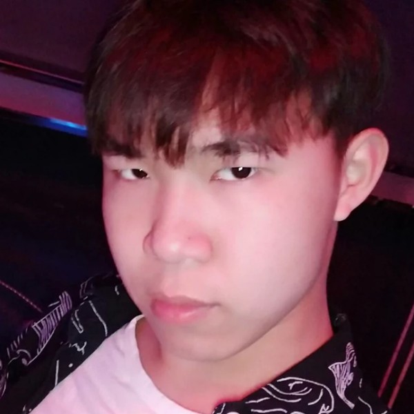 孤独冷男的照片