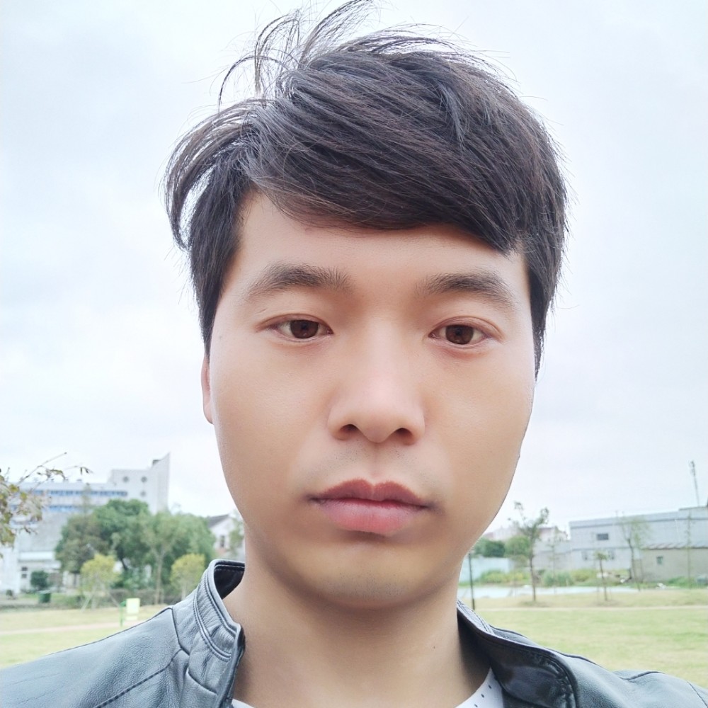 笔尖的墨水的照片