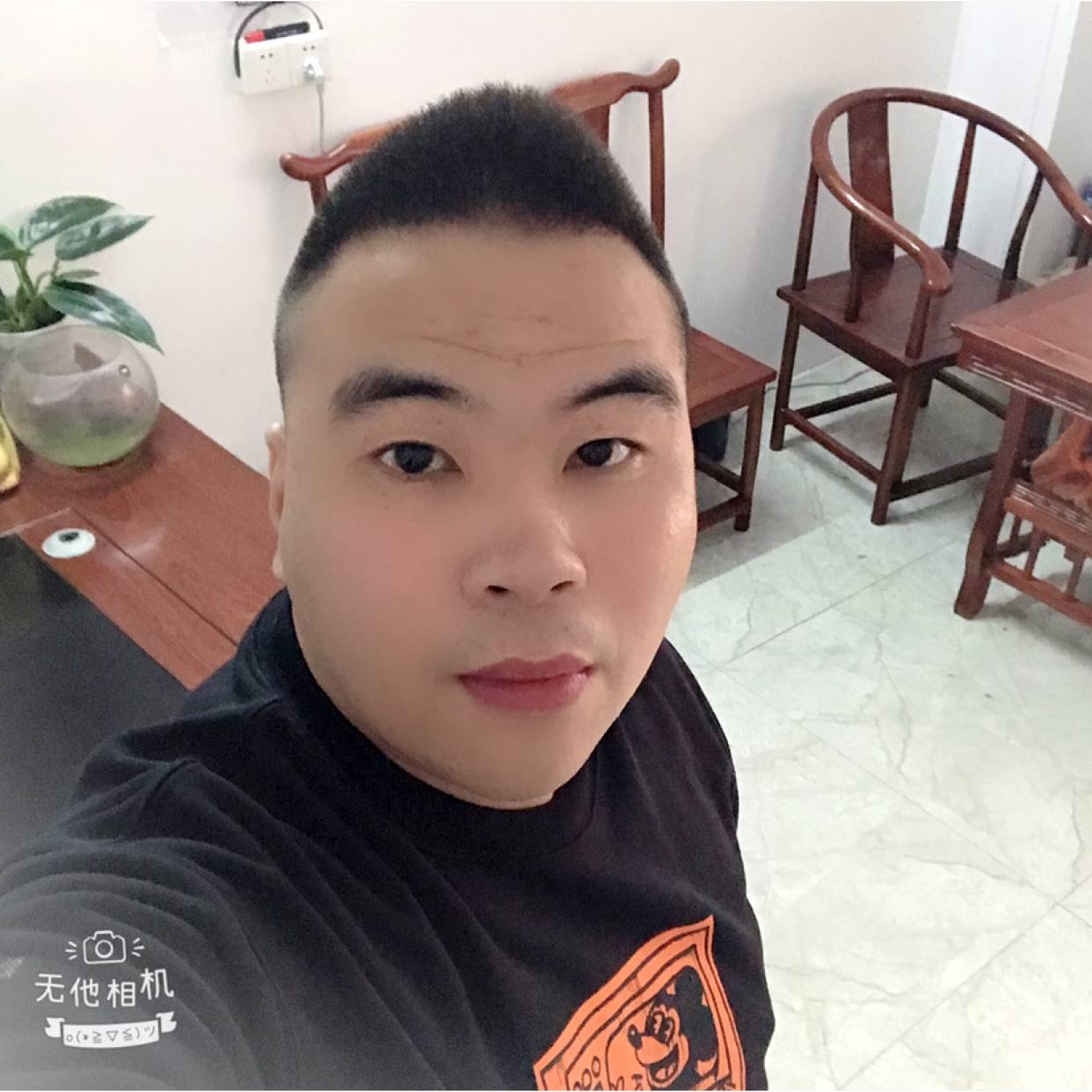 过客闻欢呼的照片