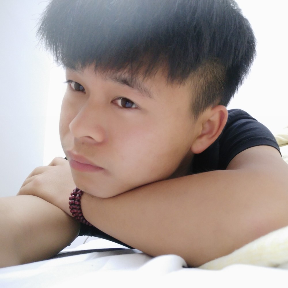 冷艳少女的照片