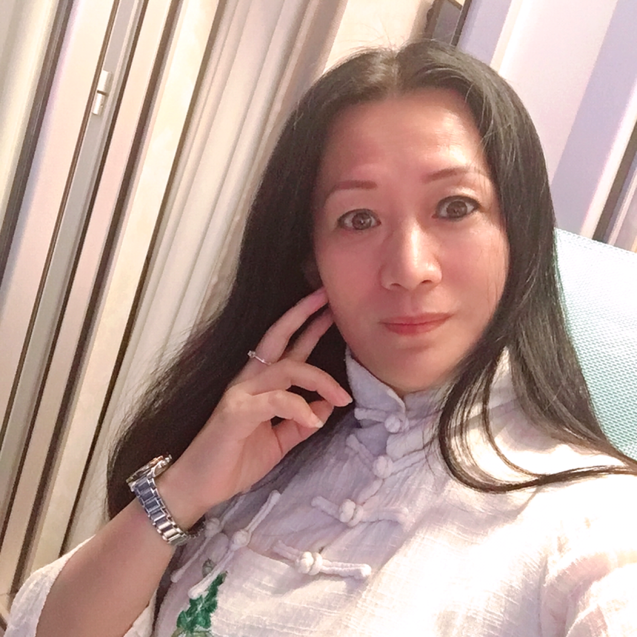 善良迎大白的照片