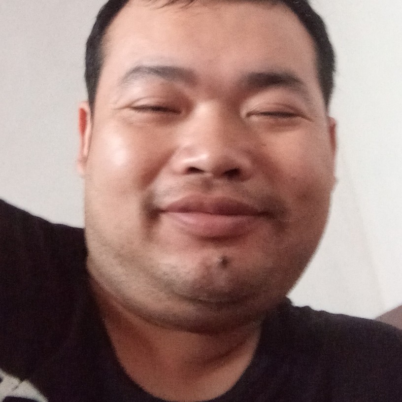 小小单身男孩的照片
