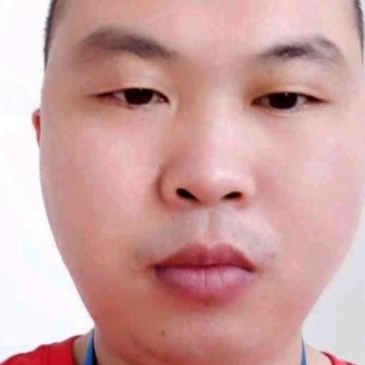 淡淡等于唇膏的照片