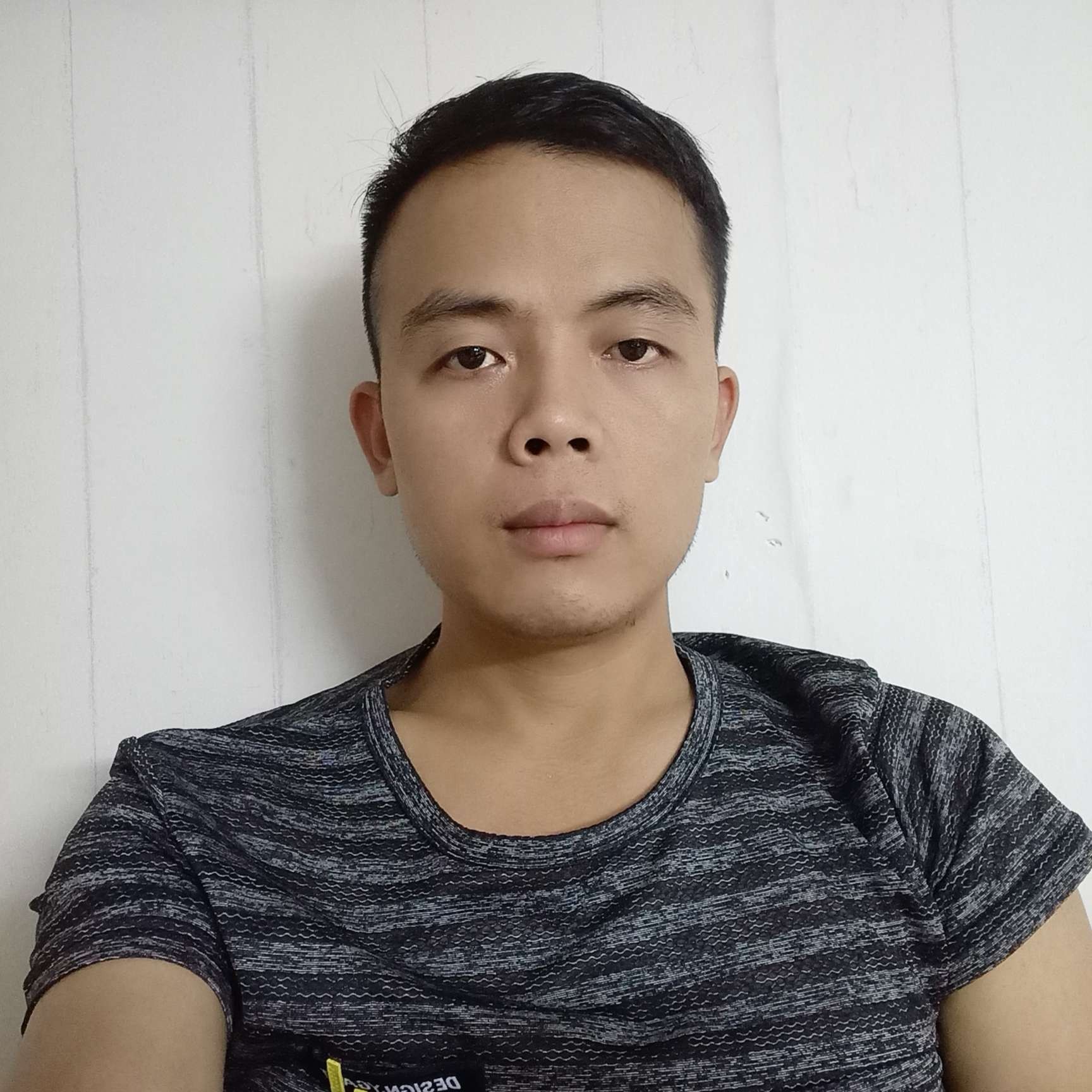 冷酷等待钻石的照片