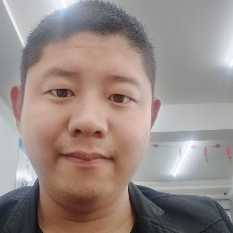汤辰的照片