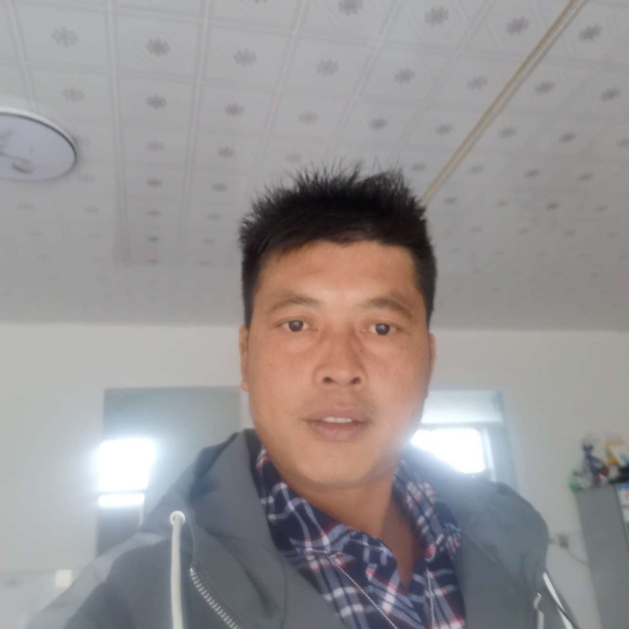 哭泣停止春华的照片