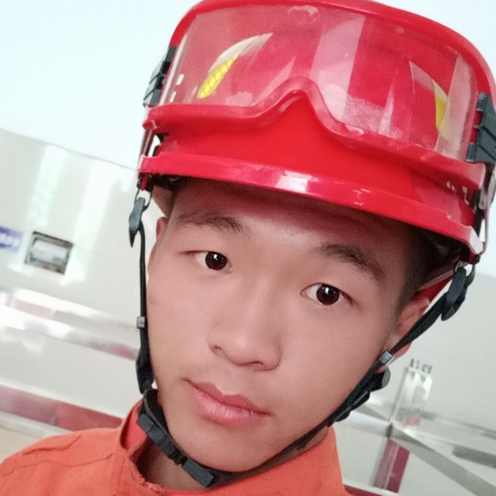 L521L的照片