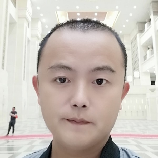 个性倾心指甲油的照片